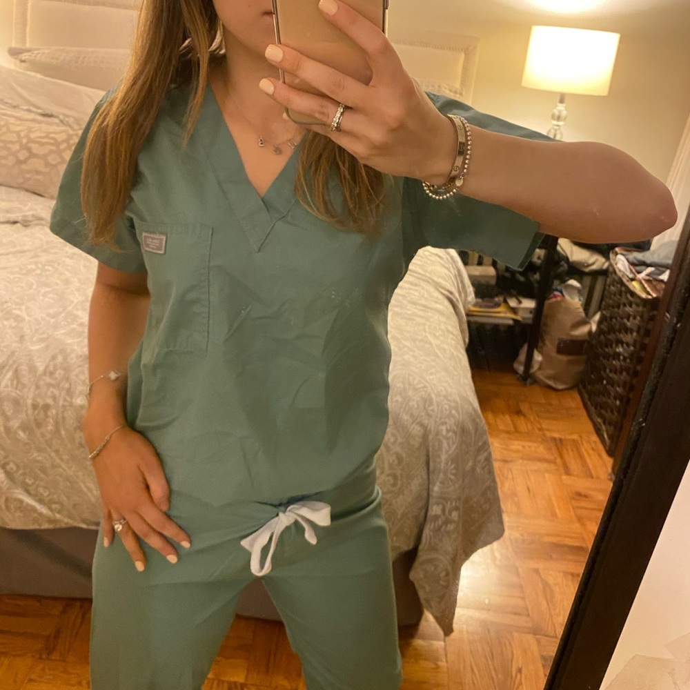 Blue Sky Scrub Set XS -Sage Green